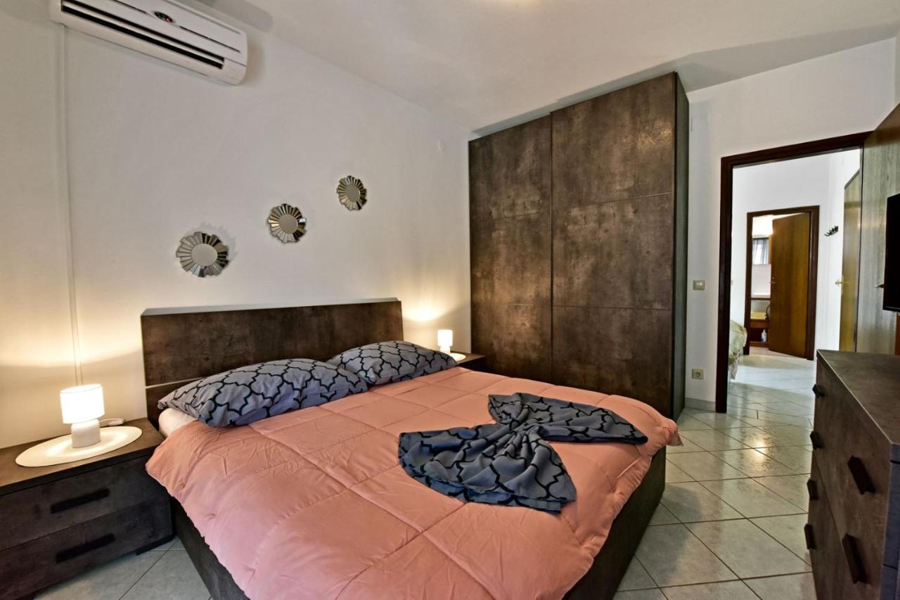 Maja For Max 5 Persons With Pool Gulici, Pet Friendly *