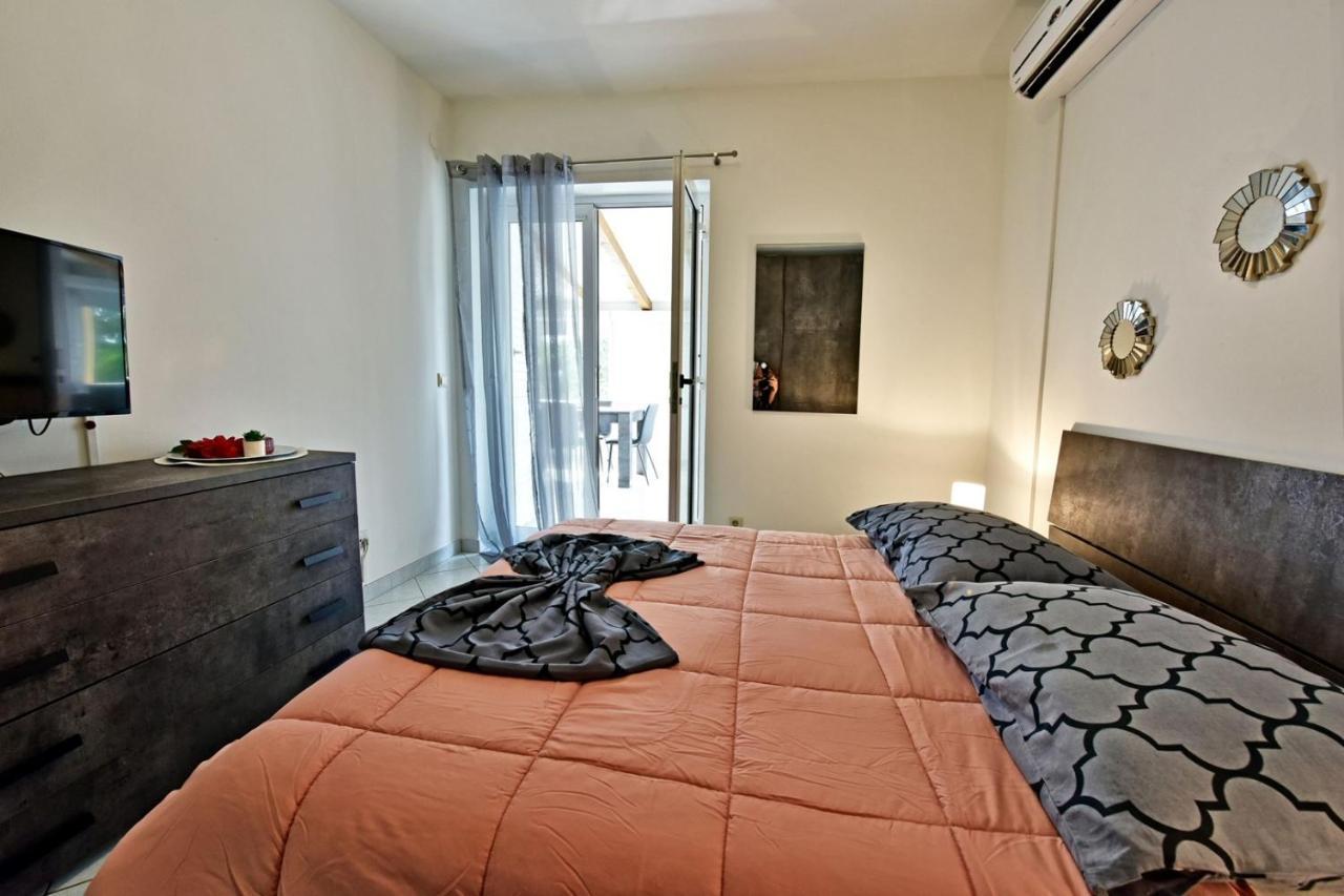 Maja For Max 5 Persons With Pool Gulici, Pet Friendly * Porec