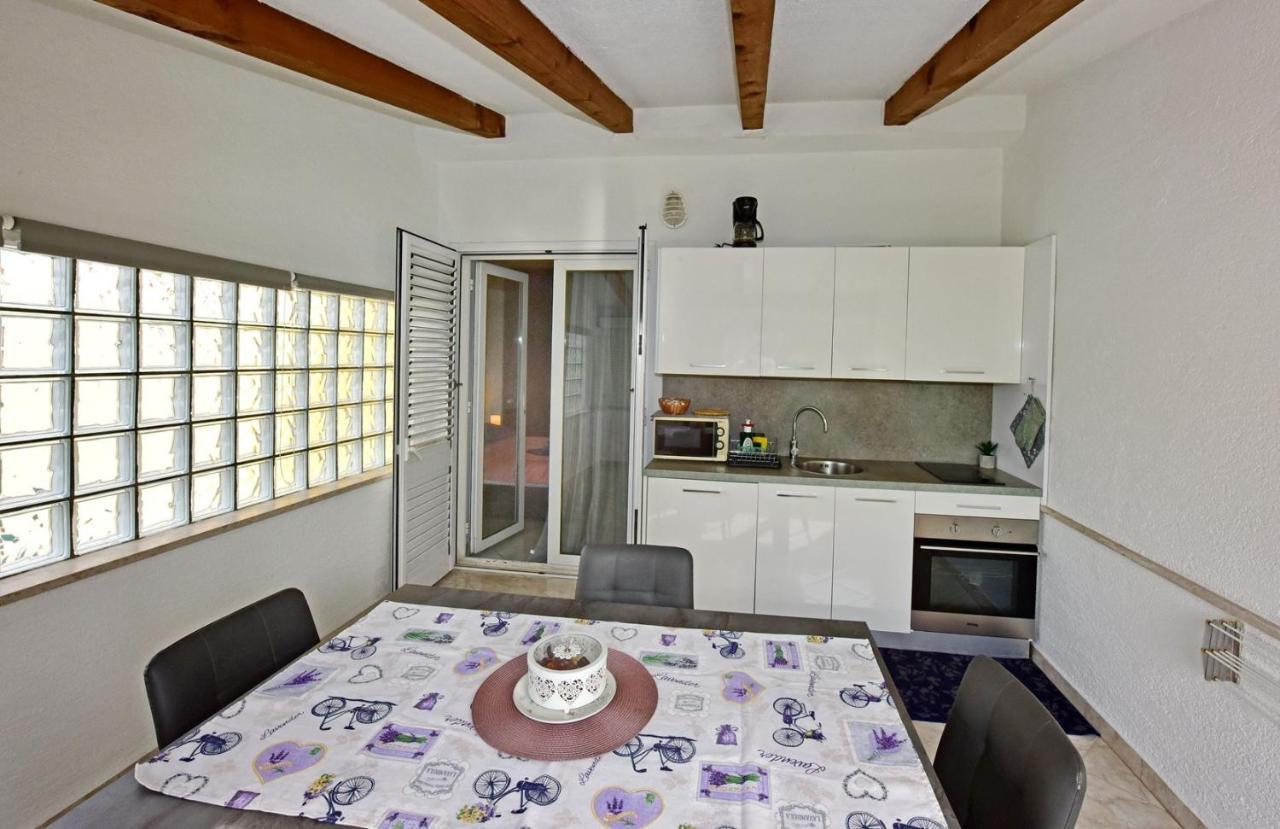 Maja For Max 5 Persons With Pool Gulici, Pet Friendly Porec