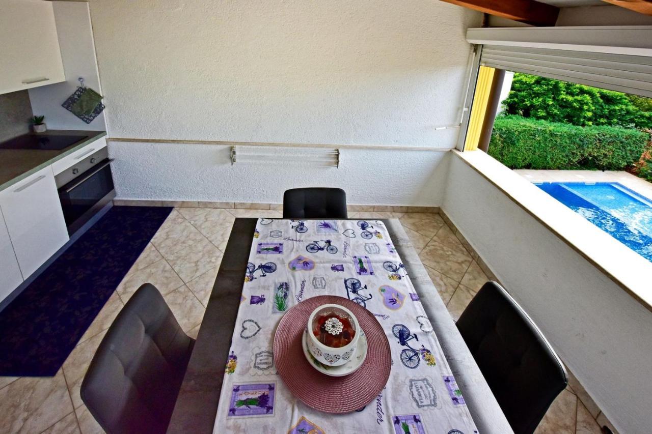 Apartment Maja For Max 5 Persons With Pool Gulici, Pet Friendly Porec