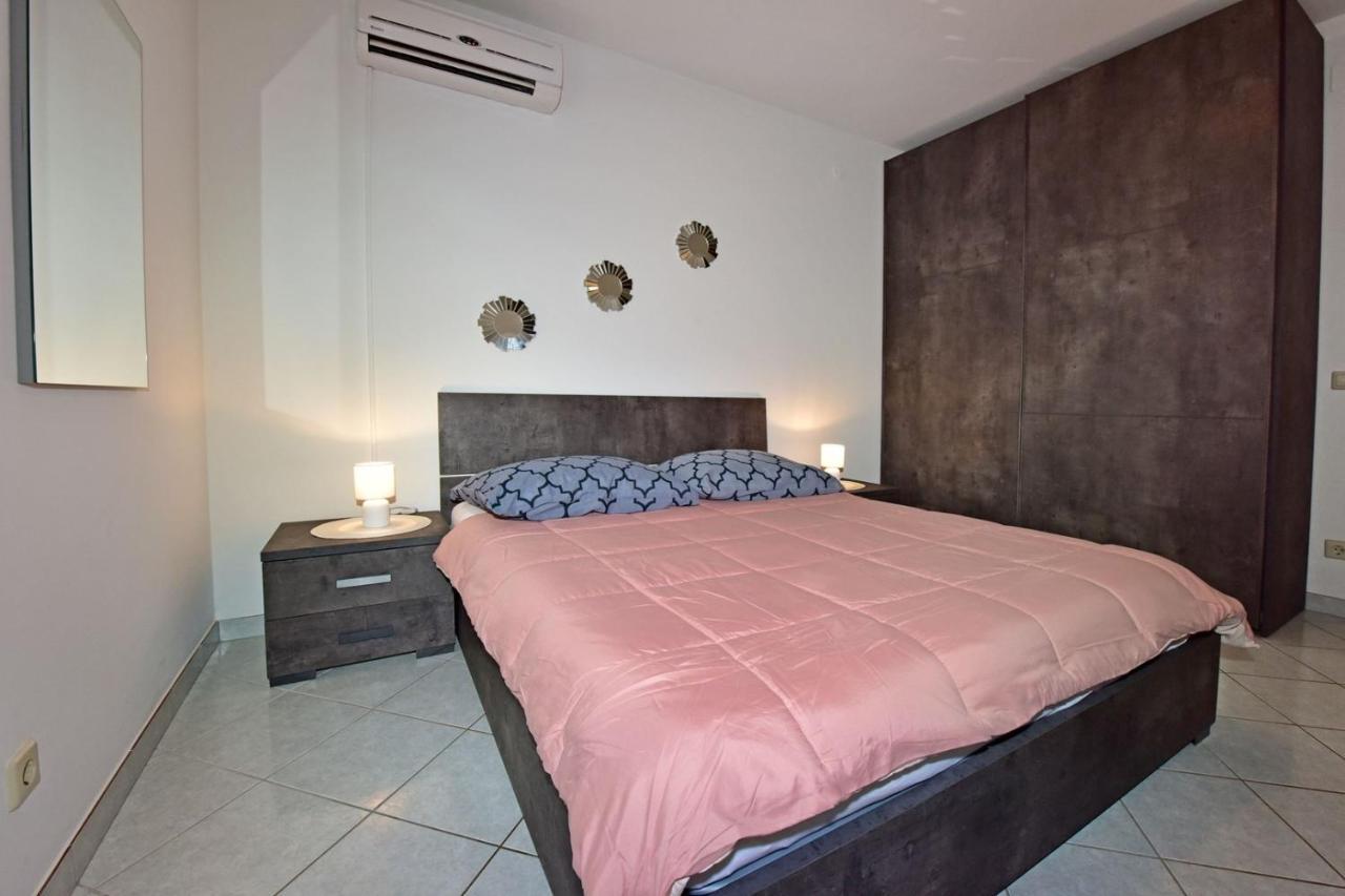 Maja For Max 5 Persons With Pool Gulici, Pet Friendly *