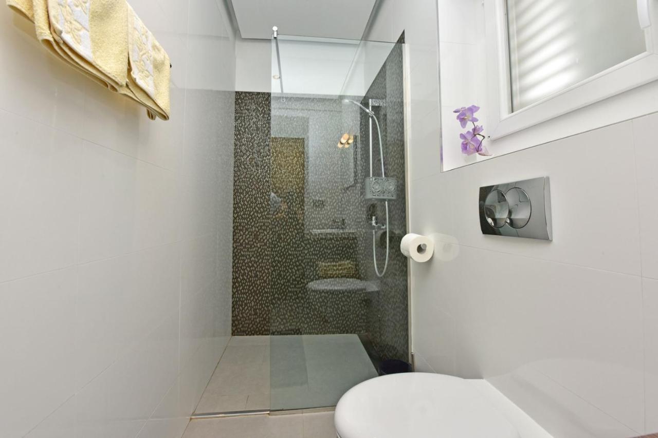 Maja For Max 5 Persons With Pool Gulici, Pet Friendly * Porec