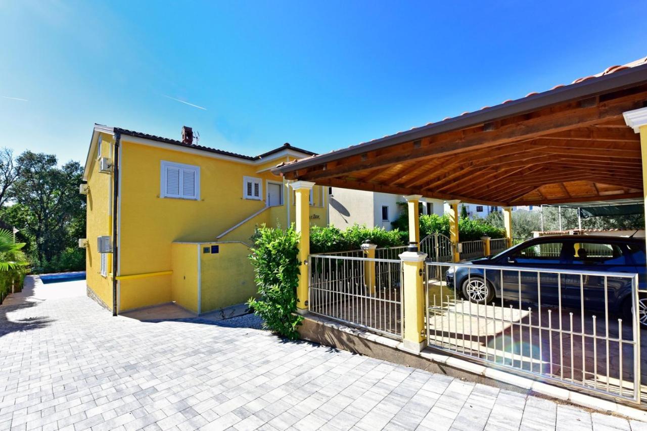 Apartment Maja For Max 5 Persons With Pool Gulici, Pet Friendly Porec